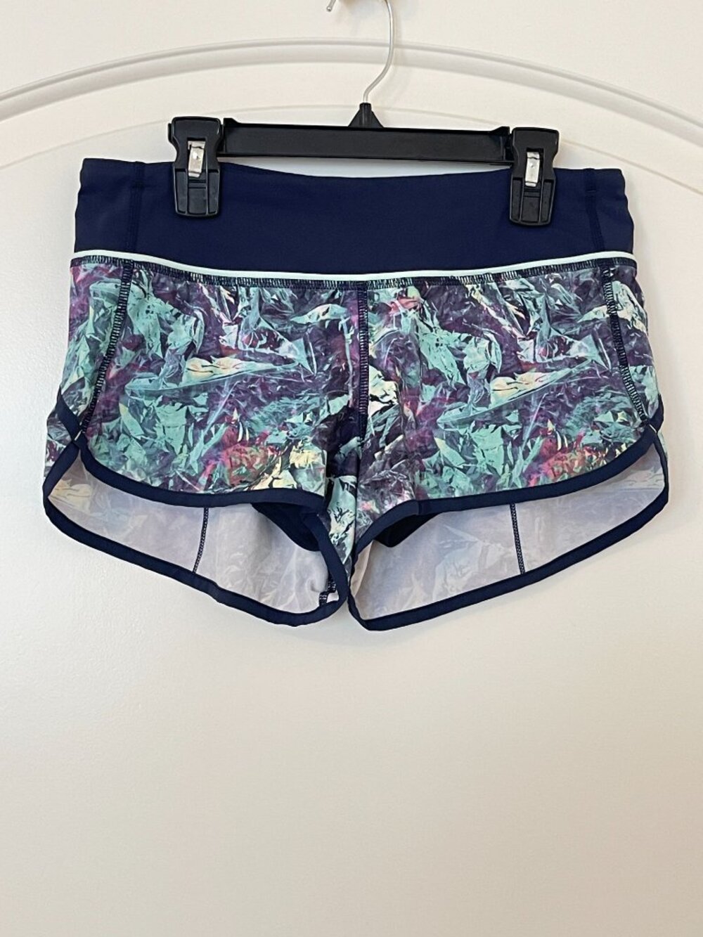 Lululeon Run Speed Shorts 4 Way Stretch Iridescent Multi Deep Navy Size 4